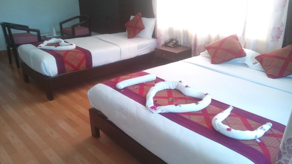 Hotel Center Lake Pokhara Zewnętrze zdjęcie