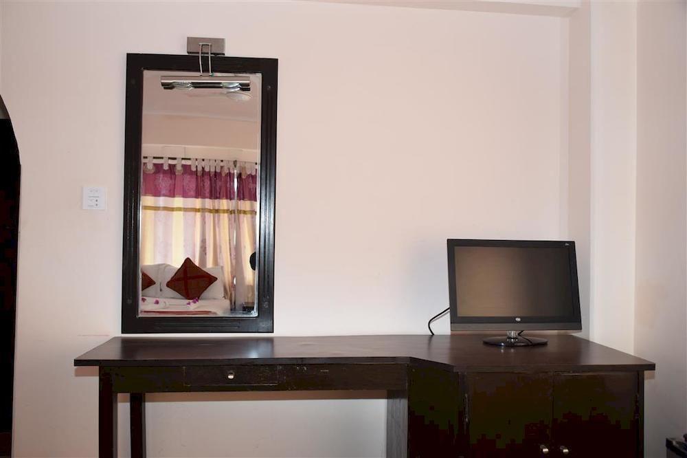 Hotel Center Lake Pokhara Zewnętrze zdjęcie
