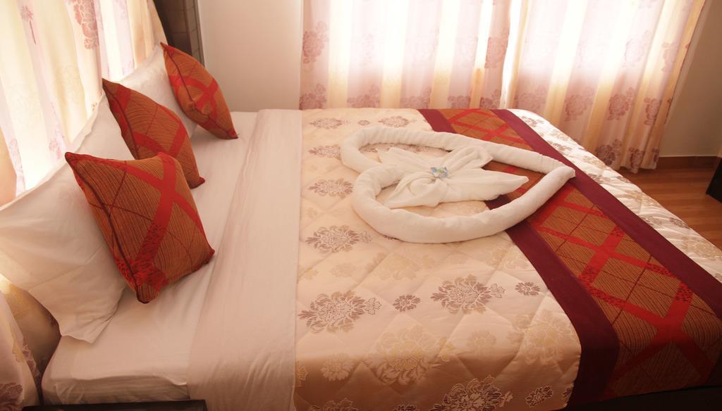 Hotel Center Lake Pokhara Zewnętrze zdjęcie