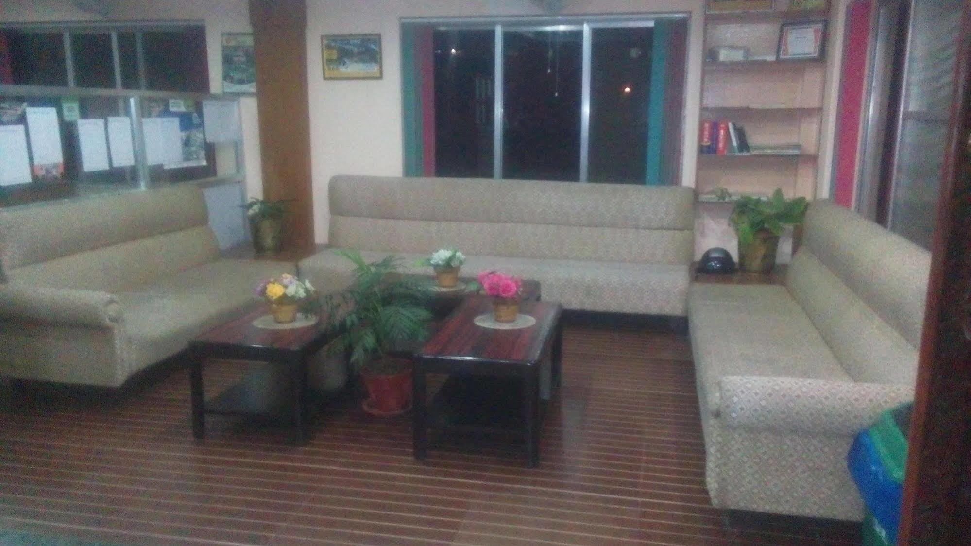 Hotel Center Lake Pokhara Zewnętrze zdjęcie